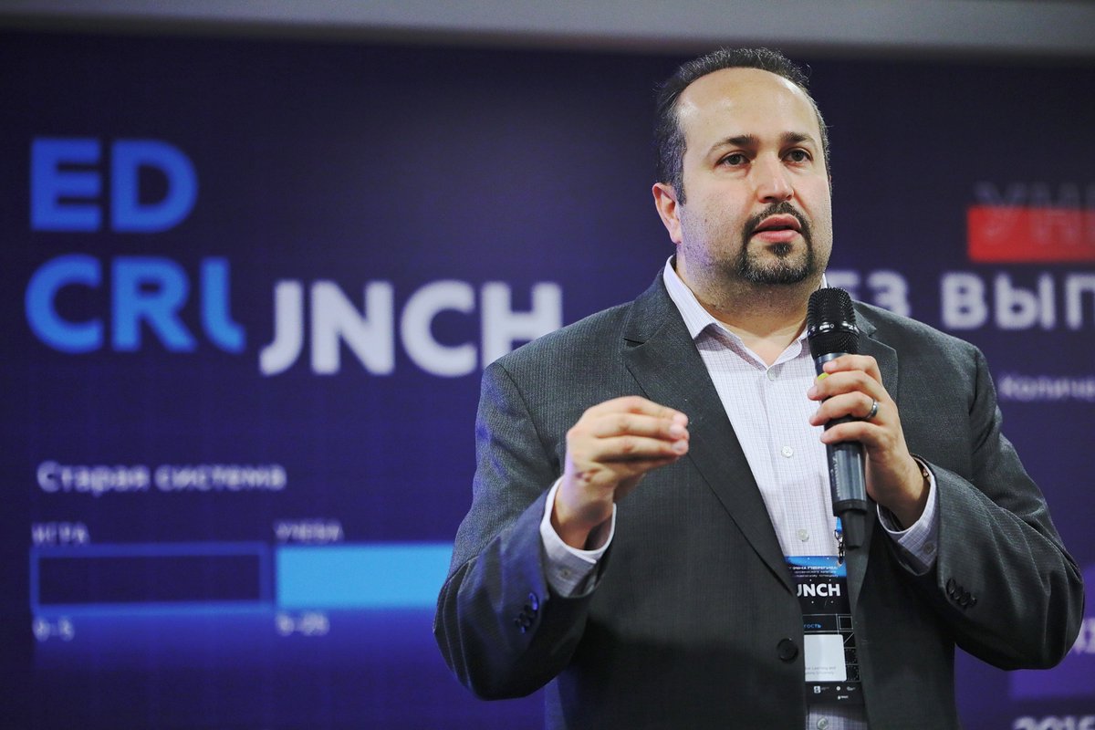 2035edu's tweet photo. Farouk Dey @faroukdey on #EdCrunch2019: “The question I'd love to ban from higher education: no students should have to ask what to do with their lives. No advisors, parents should ask kids or students what they want to do with their life as it entails the idea of planning”. https://t.co/7V5Jzsi9mo