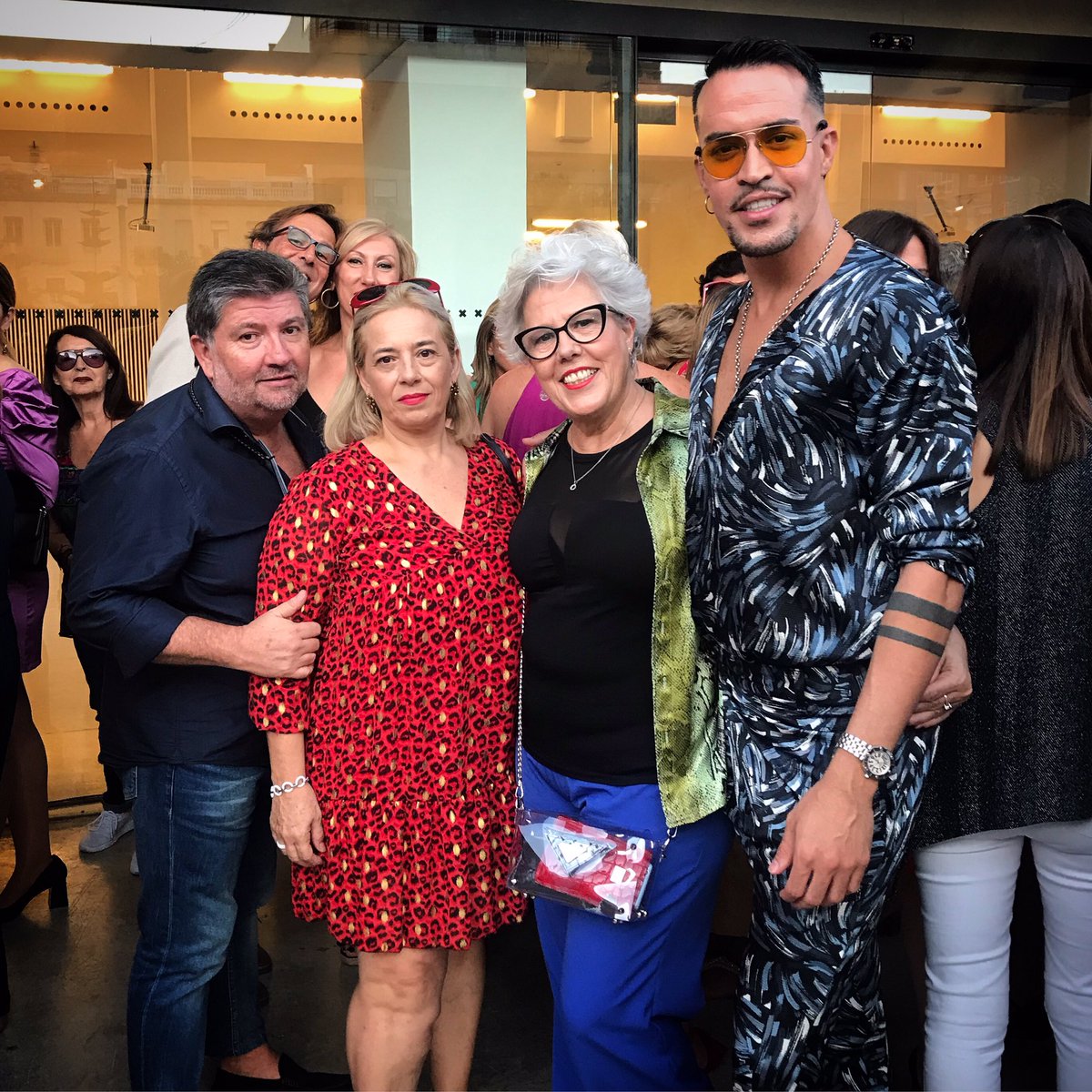 AlexLaSandwich's tweet photo. Éste sábado Jizquierdocostura-diseño & La Sandwich Accesories daremos que hablar en Alicante Fashion Week
•
Os esperamos
Foto vestido por Delfin Sánchez
#Moda #Diseño #LaSandwich #LaSandwichAccesories #Fashion #Arte #AFW19 https://t.co/qEuxB3JJ3y