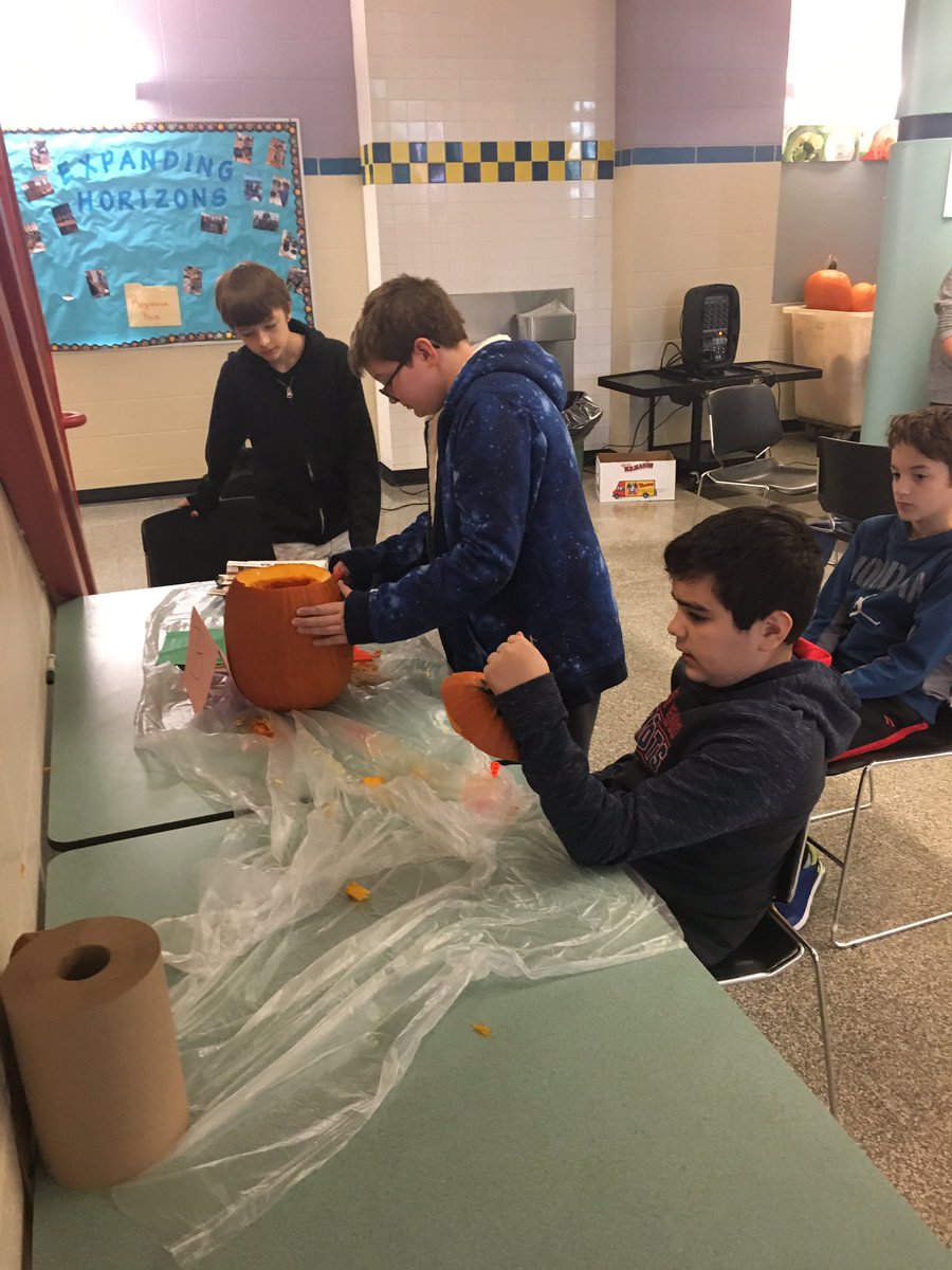 cmsap1's tweet image. Annual pumpkin carving event @cmshappenings today! CMS 7th Graders carving pumpkins for our Lanterns in the Village Fundraiser Friday October 4th at Pioneer Village 6:30-9:30pm #gosharks #hauntedhappenings #cmsrocks #community #positveevents