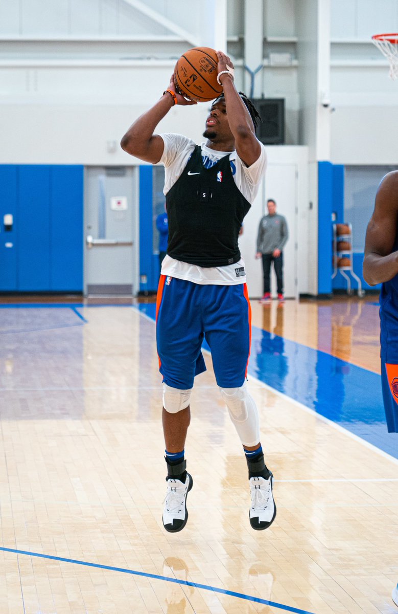 NEW YORK KNICKS tweet media