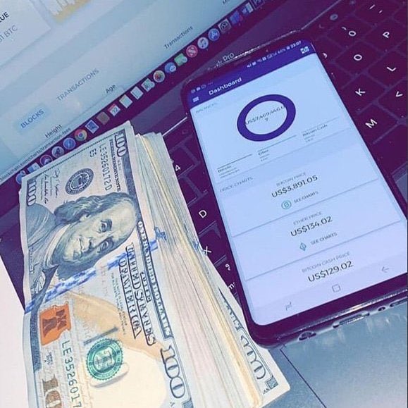 YoungestOfficia's tweet photo. I'm a legit sugar daddy, I have only give two of my babies what they wanted.... I want to be your sugar daddy don't want sex or nude please follow / Retweet get $5000 sugar baby needed. I wanna help you PayPal https://t.co/UTQRWvfSCw