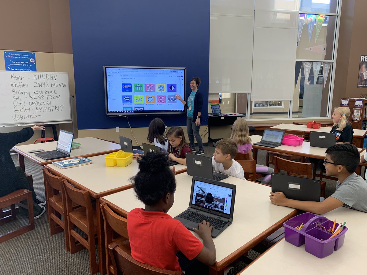 ConradMarcie's tweet photo. Iโm always inspired to see our specialists integrating D&C and technology into lessons. #proudteammate #proudbuddy #jctgoforlaunch @ccrocke @ChelseyTillmon https://t.co/nVj7sERFTZ