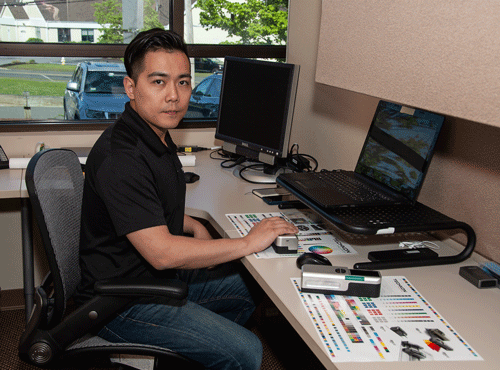 RIT_Grad's tweet photo. RIT #PrintMedia alumnus, Jinkai Qian, credits his @RITtigers experience with providing him technical skills necessary for his current job at @Techkon_USA in #Boston. Read Jinkai's complete story on the #MasterRIT blog: https://t.co/8r8t8xZkLv @RIT_Alumni @ritSMS #RITGrad https://t.co/KDTkzSJOIQ