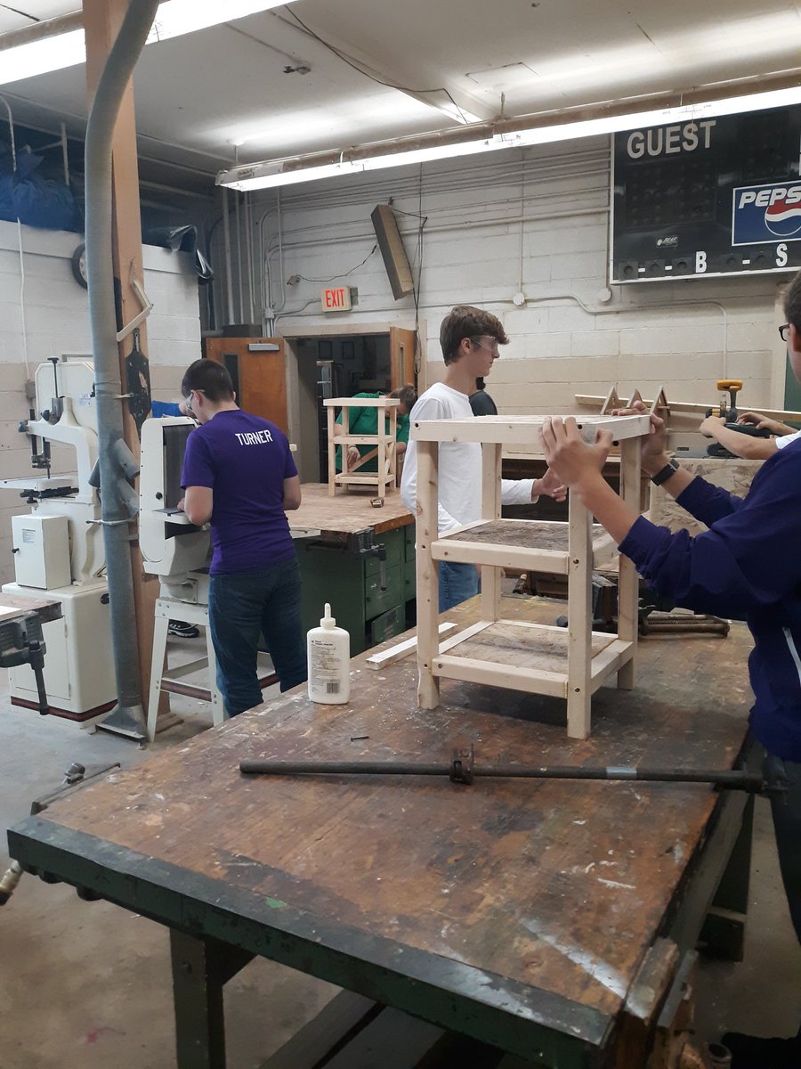 aths_225's tweet photo. Doing some good work in the ag shop https://t.co/r1mDQJ5rJt