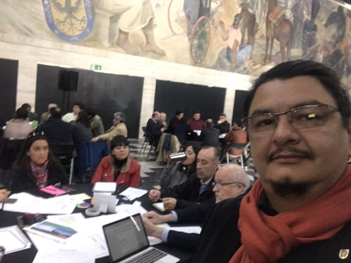 t_rlopezg's tweet photo. Participando de la mesa "Energías limpias y cambio climático" del "Diálogo Ciudadano 2050 - Actualización de la Política Energética" en el hermoso Salón Mural de la Intendencia del Bio Bío @COP25CL #EsTiempoDeActuar https://t.co/pVKVL4QrwC