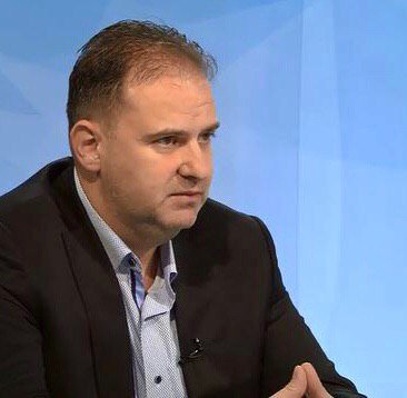 realLOshGZE's tweet photo. Колумната на @VladimirPanche6
За https://t.co/B4E6Lqyg0n
покана до сите слободномислечки интелектуалци за споделување на нивните идеи за реинкарнација на слободна #Македонија
👇
https://t.co/tP2umip5On https://t.co/ZMVoQoWO2z