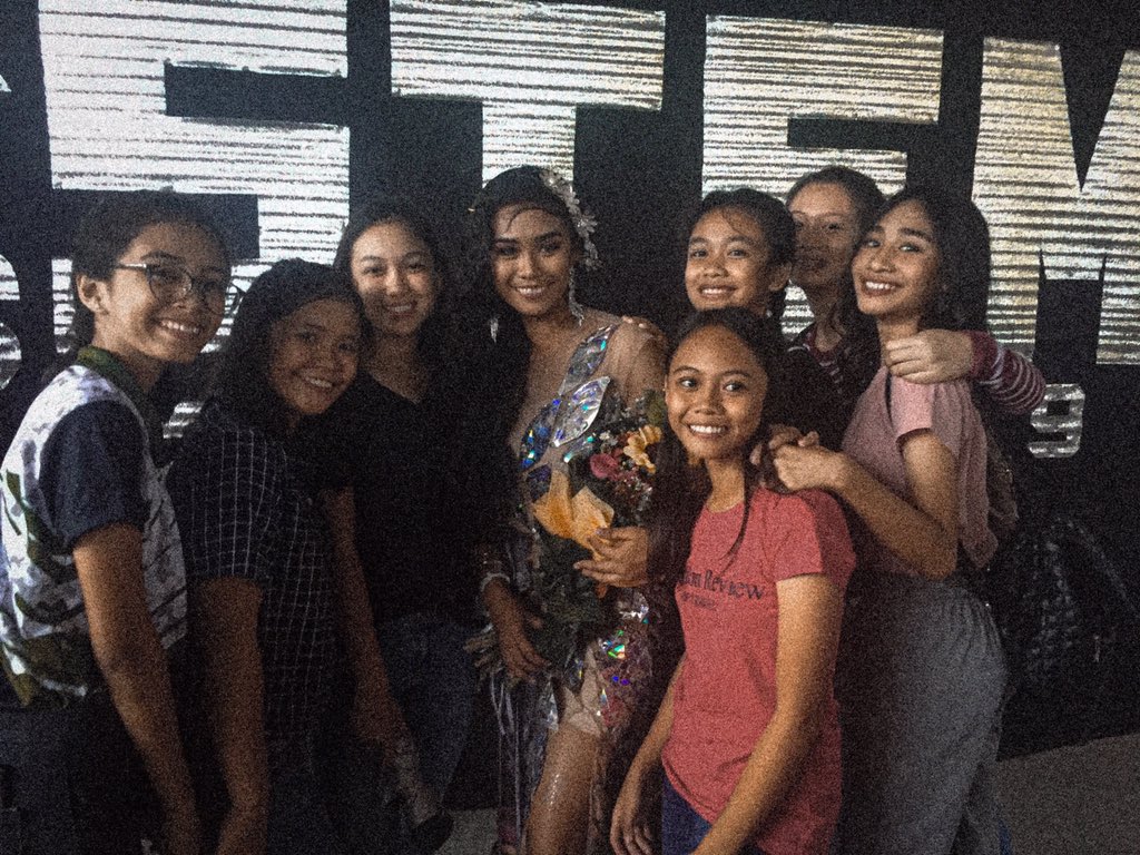 veiamaeia's tweet photo. STEM 2019 💚💛💙❤️🖤💜 https://t.co/V1x2bXmVYm
