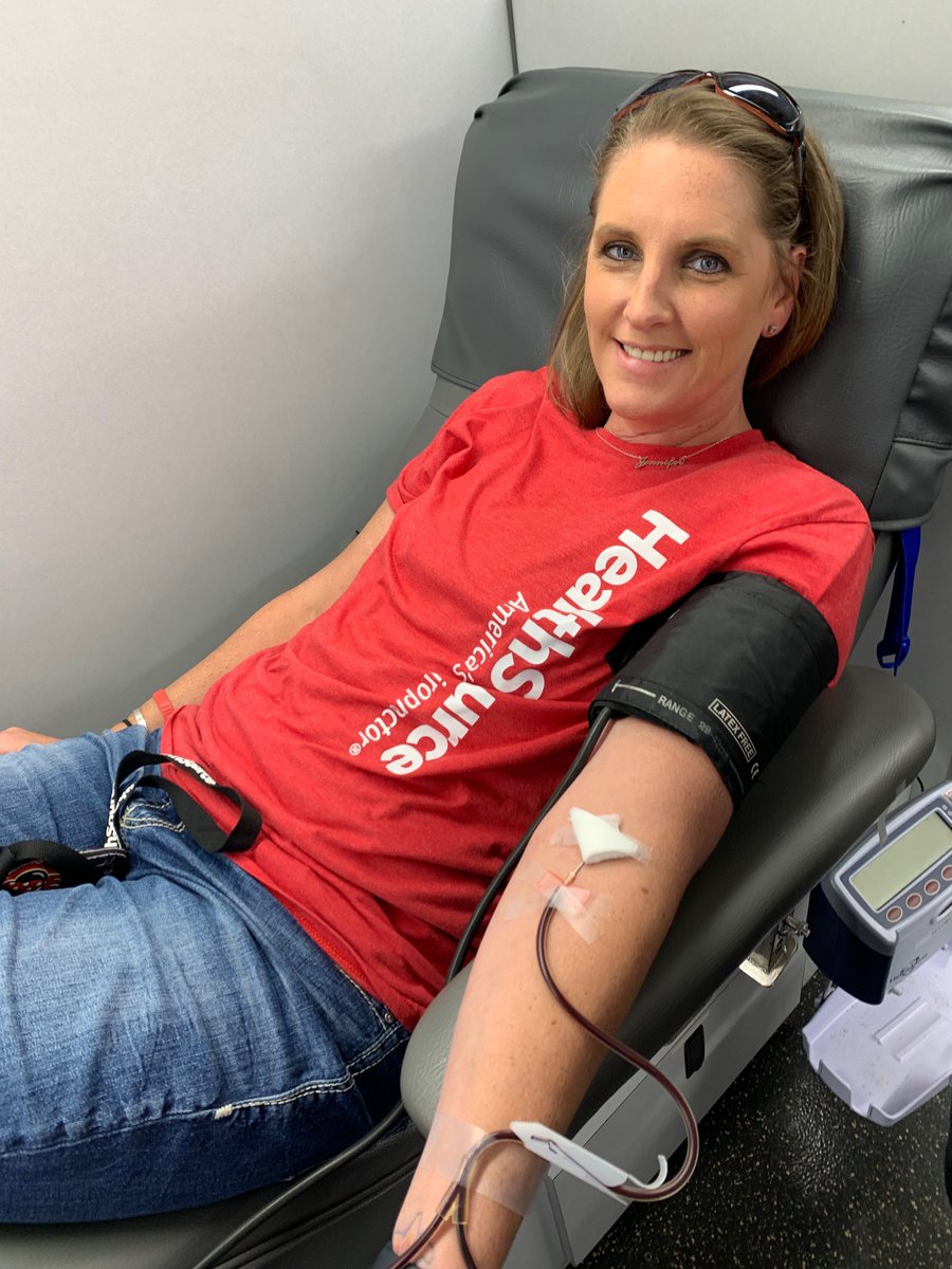 HealthSource_FL's tweet image. Thank you to @my1blood for bringing the Big Red Bus out to our Grand Opening event last week! Our team loves to help our community in any way possible! In total, the donors saved 33 lives!!! Thanks to everyone who donated--you're all heroes! #HealthSourceNWFL #OneBlood #Community