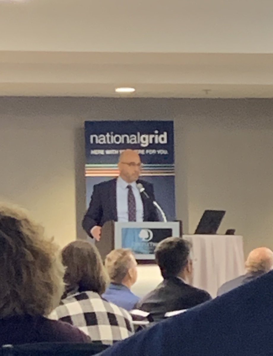 MPiasecki_HB's tweet photo. Great to hear @solar_dave speak about the status of @NYGovCuomo ‘s #NYSun initiative and the steps @NYSERDA is taking to meet the #CLCPA ‘s goal of developing 6 GW of #solar by 2025. #energy #communitysolar #storage #VDER https://t.co/dWVLDvT65Y