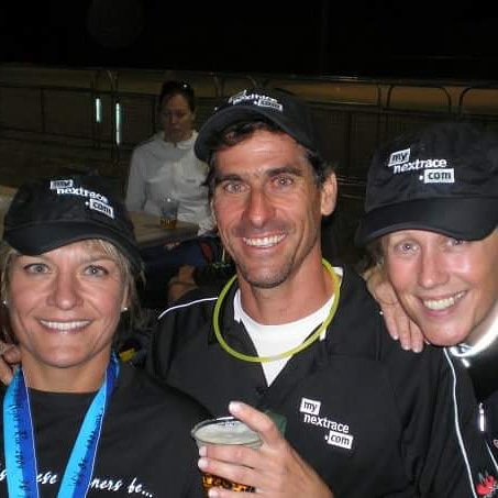 TOCorporateRun's tweet photo. Throwback Thursday @mynextrace enjoying the post race vibes in matching hats! #ThrowbackThursday #afterworkwellness #torontocorporaterun #goodtimesrunning #5kruntoronto #runthesix #runto https://t.co/0WQkDZfONr