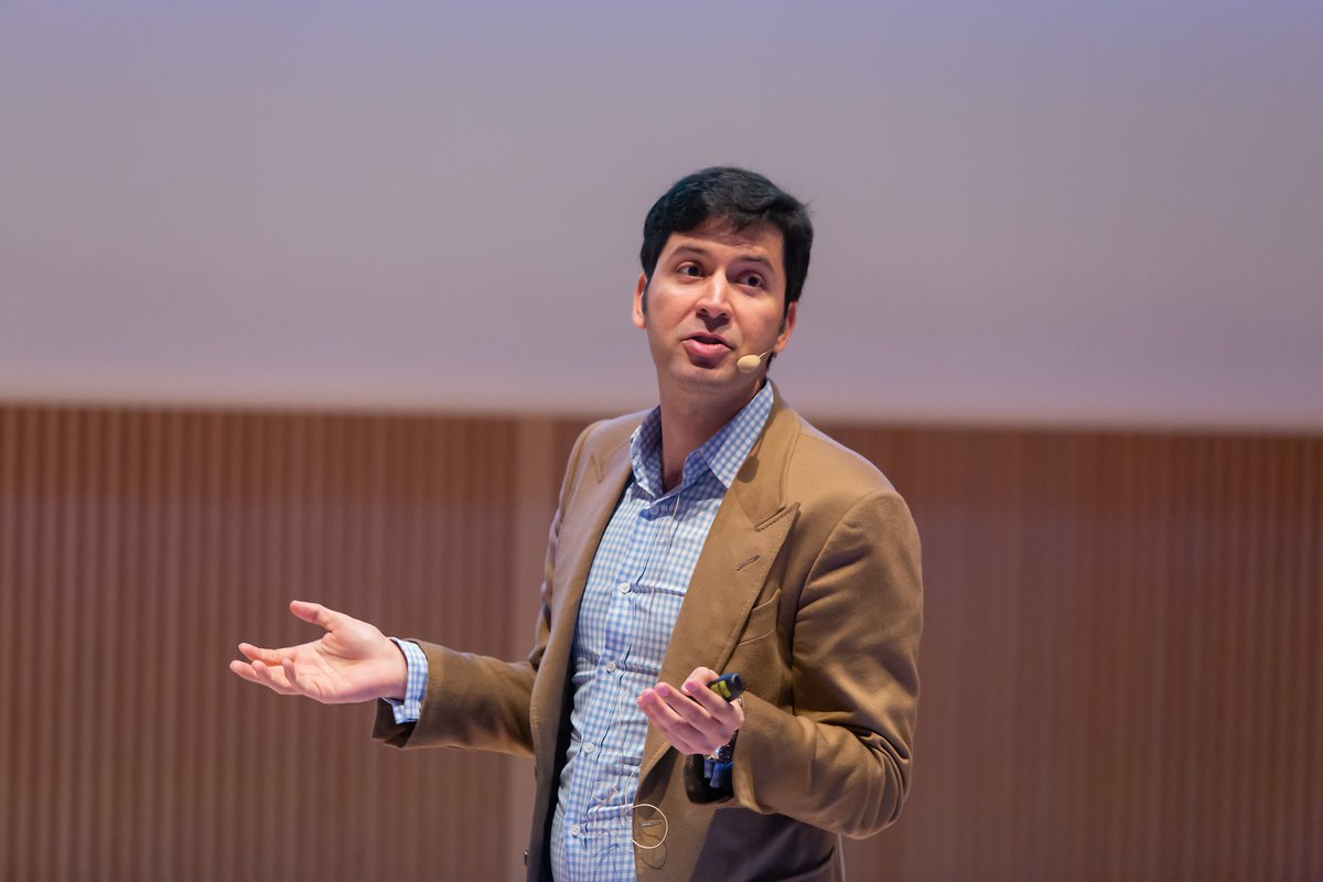 Ormuco_Inc's tweet photo. #Ormuco CEO Orlando Bayter led the debate on #edgecomputing at the #alsoexpo2019 conference. He urged businesses to unlock the potential of #AR #VR #wearables #AI #5G for a better world. Learn more at https://t.co/BaCx8chBgZ
#alsofinland @ALSOHolding https://t.co/PeO9ChPxD1
