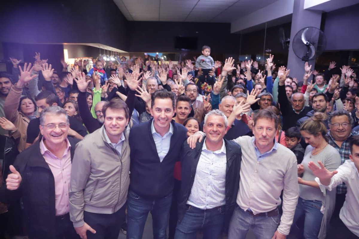 Hacemosuxcba's tweet photo. Acompañamos a Gerardo Vélez, nuestro candidato de #HacemosPorCórdoba🤝 para las próximas elecciones en #Almafuerte. La continuidad de lo bueno y el trabajo en equipo harán que la ciudad siga progresando. ¡Vamos Gerardo! #HacemosPorCórdoba🤝 #HacemosPorAlmafuerte https://t.co/zlgtE8hqdB