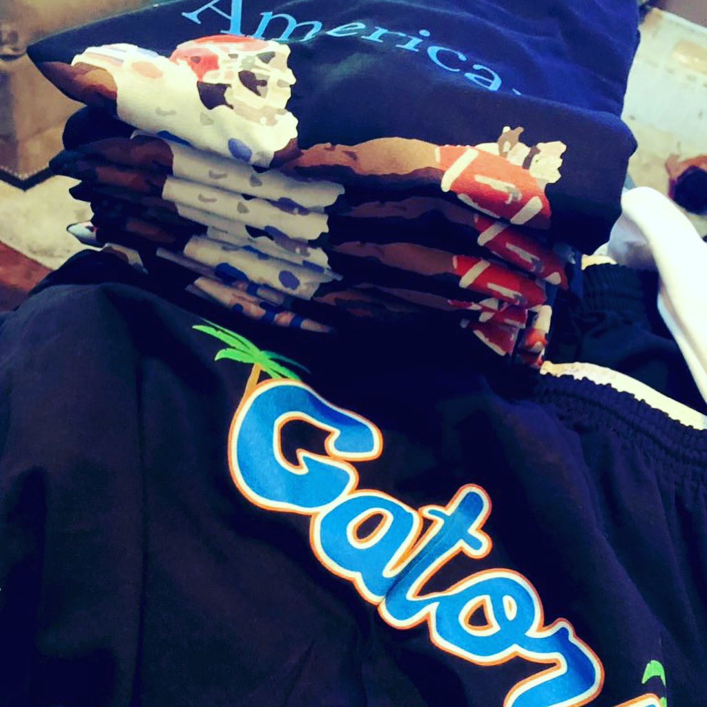 Gator_Kicks's tweet photo. We have a few extras on hand, if you need fresh gear for this weekend DM us before 3pm today 10/3.
You can have it overnighted to arrive Friday!
Tees: Small-1, Large-5, XL-1
Shorts: Medium-1, Large-1
ALL READY TO SHIP
GRAB THEM WHILE YOU CAN‼️
#GatorKicks 🐊@ahmadblack35 https://t.co/X1pwa10w5P