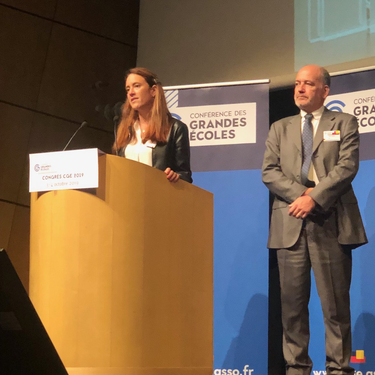 sebchnt's tweet photo. Bravo ⁦@tbs_education⁩ et sa nouvelle Dean ⁦@Lavignestefanie⁩  pour le prix #4Digital de ⁦@ConferenceDesGE⁩ #CongresCGE ⁦@Jacques_Digout⁩ #Innovation #Pedagogie https://t.co/7OWKlta661