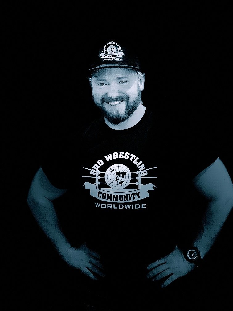 PROWRESTLINGCO4's tweet photo. @RyukyuDogDingo supporting the community fans and Pro wrestling Around the world. @PROWRESTLINGCO4 celebrate Pro wrestling together. #standtogether https://t.co/8djVihAses