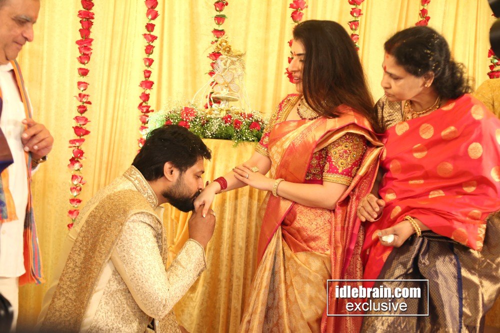 EF9k_KIU0AAoLpT?format=jpg&name=medium