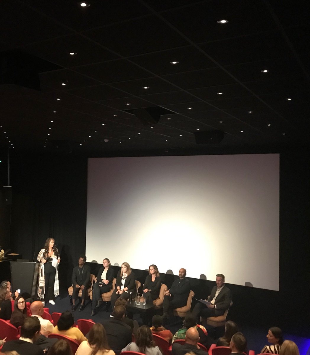 PlanetK2's tweet photo. Q&amp;A time - our audience asking our expert performers their questions! Current: how to know when to stop - when you have a healthy obsession

#performancedecoded 
#healthyobsessions

⁦@chef_chantelle⁩ 
⁦@Rambertdance⁩ @chrisshambrook⁩ https://t.co/kC7vB9fXAl