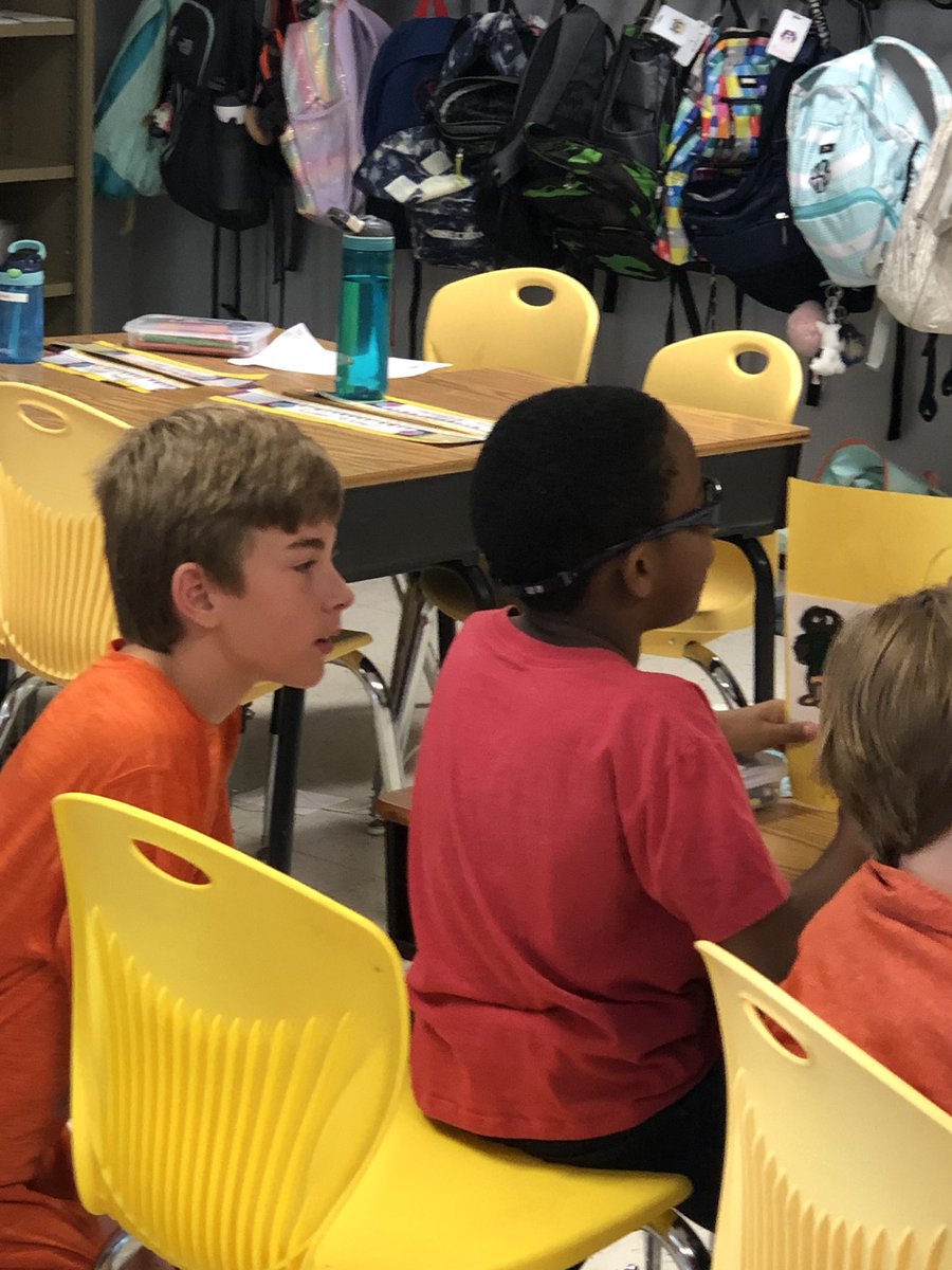 5Dibert5's tweet photo. Loved celebrating our finished writing pieces with @StaciPayne5 today! The kids were so excited to show off their hard work!! https://t.co/qlkFUzGMSb