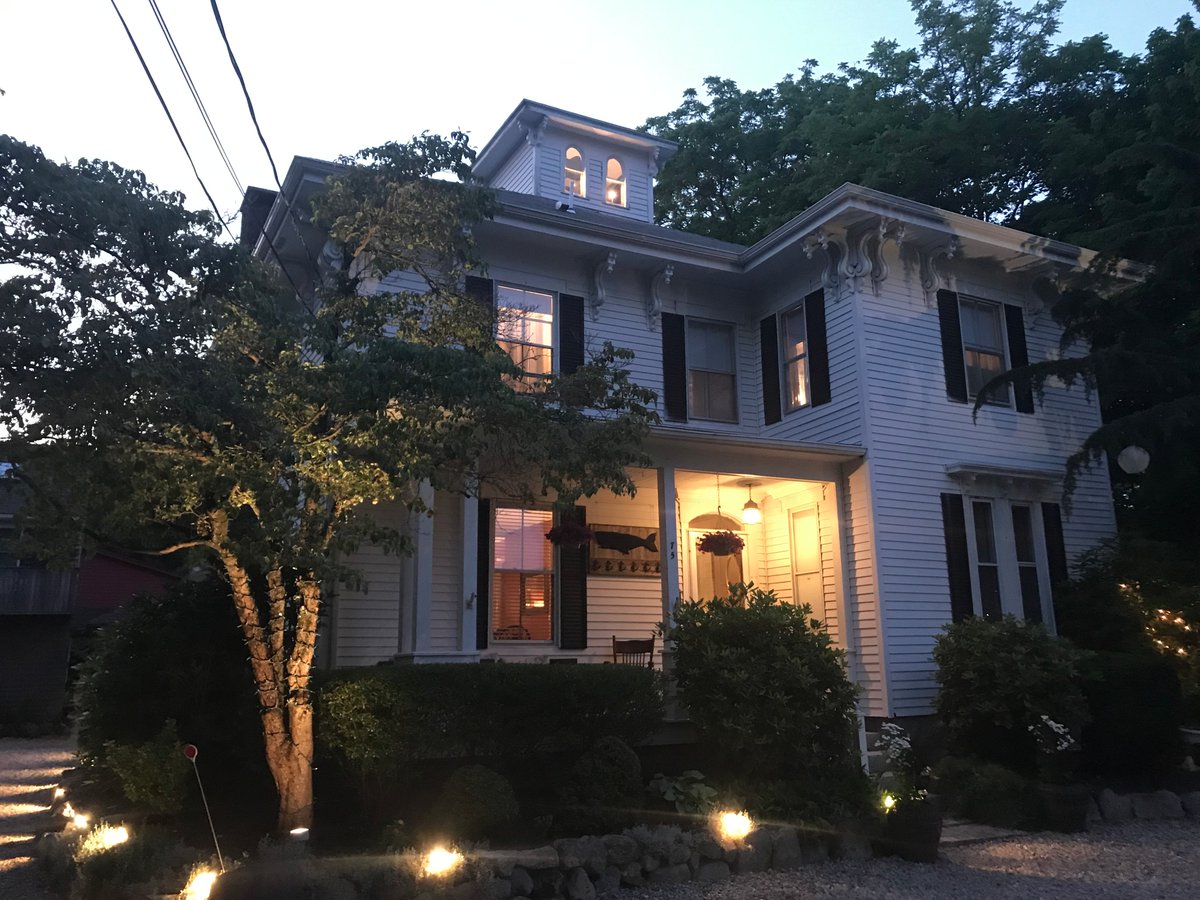 75Locust's tweet image. Lights on in the "widows walk", our roof cupola and so named as place for mariners wives to keep vigil for sails of returning loved ones.  We like to think Captain Lawrence's wife was simply up there drinking bourbon with her girlfriends.  #captainlawrenceinn #falmouth #capecod