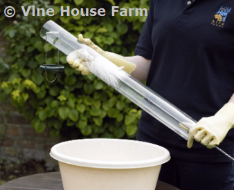 WildlifeTrusts's tweet photo. Get your bird feeders ready for the influx of winter migrants.   Cleaning out bird feeders is extremely important for garden birds’ health and survival.  

Our friends @Vinehousefarm have advice on how to keep feeders in tip top condition.

https://t.co/EDa9Q9TJZh https://t.co/SlMAxrm9JJ