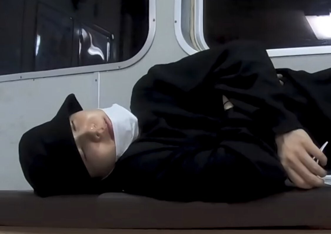 oppalyfeu's tweet image. me after Brightspot 2019.

#pinksun 😭