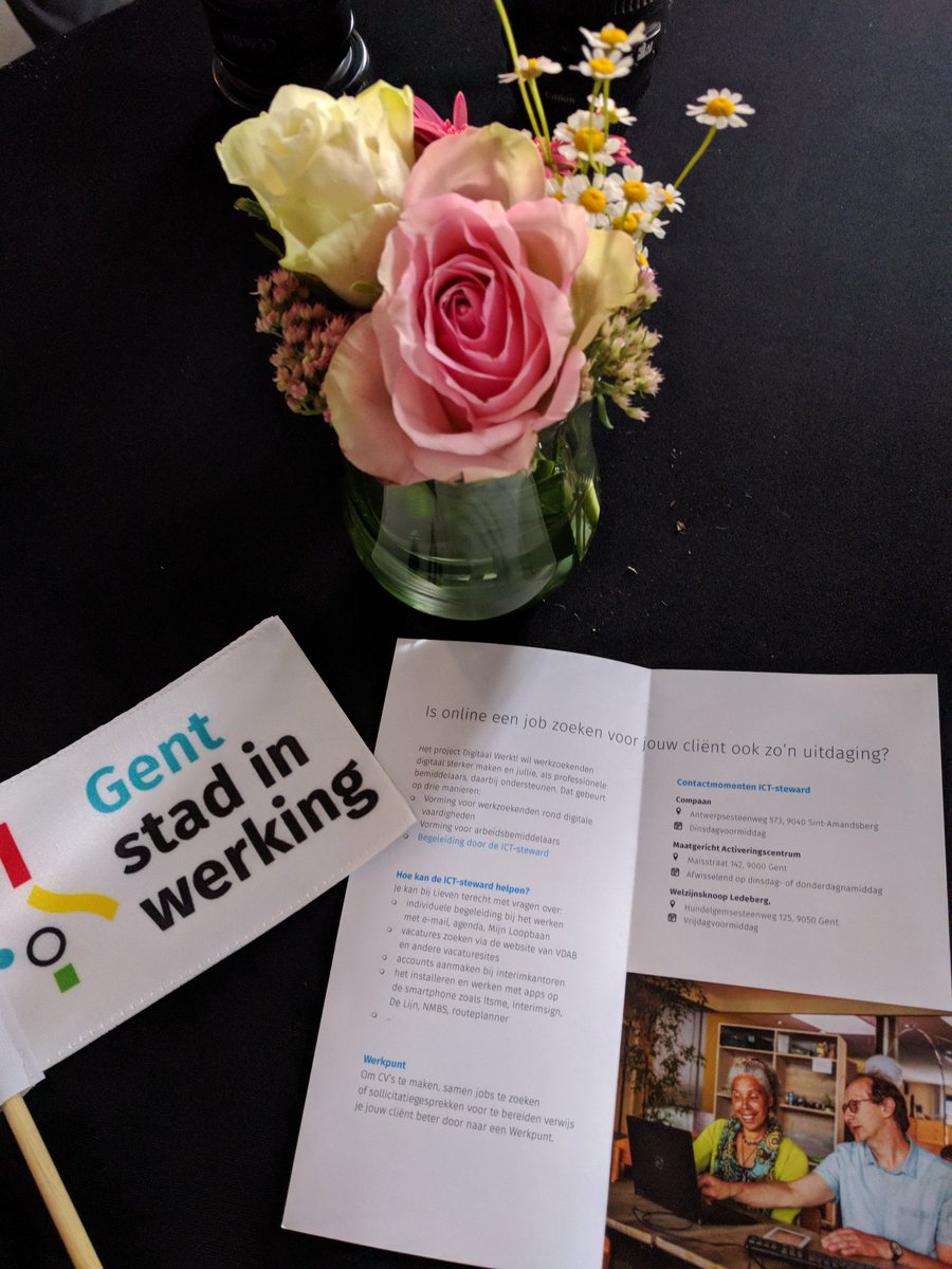 Van_Damme_Sara's tweet photo. Collega Maria van Dienst Werk licht het project 'Digitaal Werkt' toe op @GsiwGent #partnerdag2019 https://t.co/ybr9L10ywl https://t.co/MM6UzBFfxF