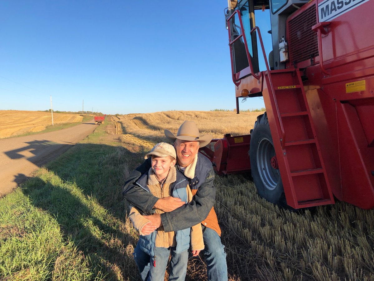 twsumovie's tweet photo. Father and son at #harvest - Roman and Mykola

#behindthescenes #gynormouspictures #illustratio #vegreville #alberta #canada #ukrainian #farming #independentfilm #family #yeg @Troyruptash #familyfarm #actors https://t.co/Wx0IuKrq3i