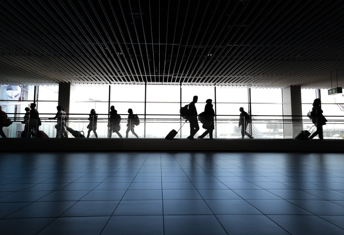 Research_Aud's tweet photo. #Research - Jie Shen : “This study helps better understand the role HCNs play in expatriate premature return intention and the compensating effect of home-country mentoring”. @audencia #Management #Expatriates #SocialCategorization #HR https://t.co/o6xuAhoeJz