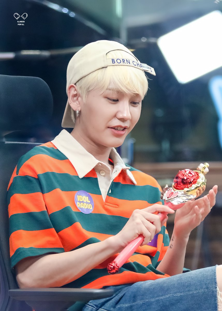 1LLN2SS's tweet photo. 190627 아이돌 라디오

내 영원한 요정 일훈아 생일축하해!
고생 많았어����
#가을의_천사_정일훈_생일축하룽

#비투비 #정일훈 #일훈 #아이돌라디오 @BTOB_ILL https://t.co/4La2O3kkSk
