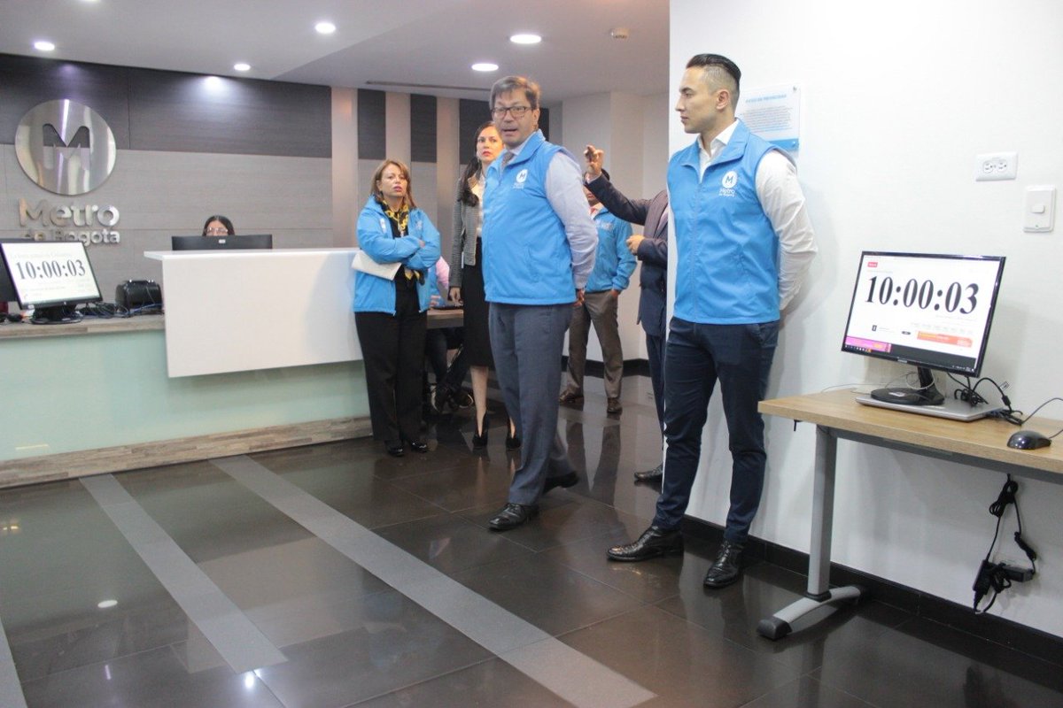 MetroBogota's tweet photo. Con la recepción de las ofertas de los consorcios interesados, se acaba de cerrar el plazo de radicación de propuestas dentro del proceso de concesión de la Primera Línea del Metro de @Bogota #PLMB
#NuestroMetroAvanza
#Subámonos. https://t.co/2FuKH4Ypog