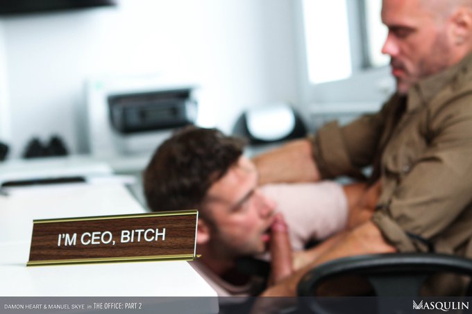 2 pic. Diving in on the boss! For @masqulinxxx  with the hottest CEO @ManuelSkyexxx   #bareback #gayporn