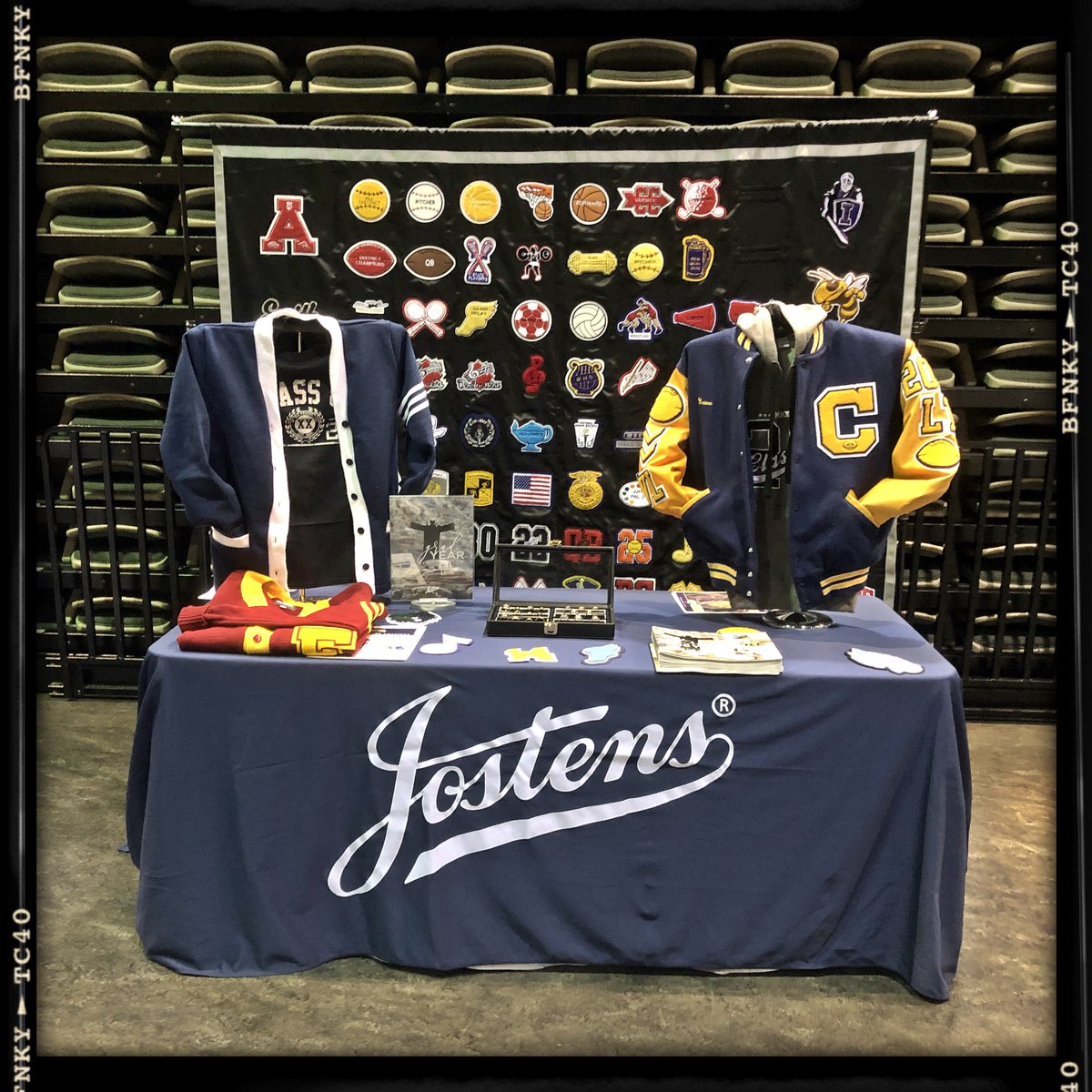 JostensPaul's tweet photo. Al set up #NISPA Marketplace2019!  #countrydayschool #classring #varsitysweater #varsityjacket #celebrate #momentsthatmatter #classof2020 #jostens https://t.co/BrkHmXQSuo