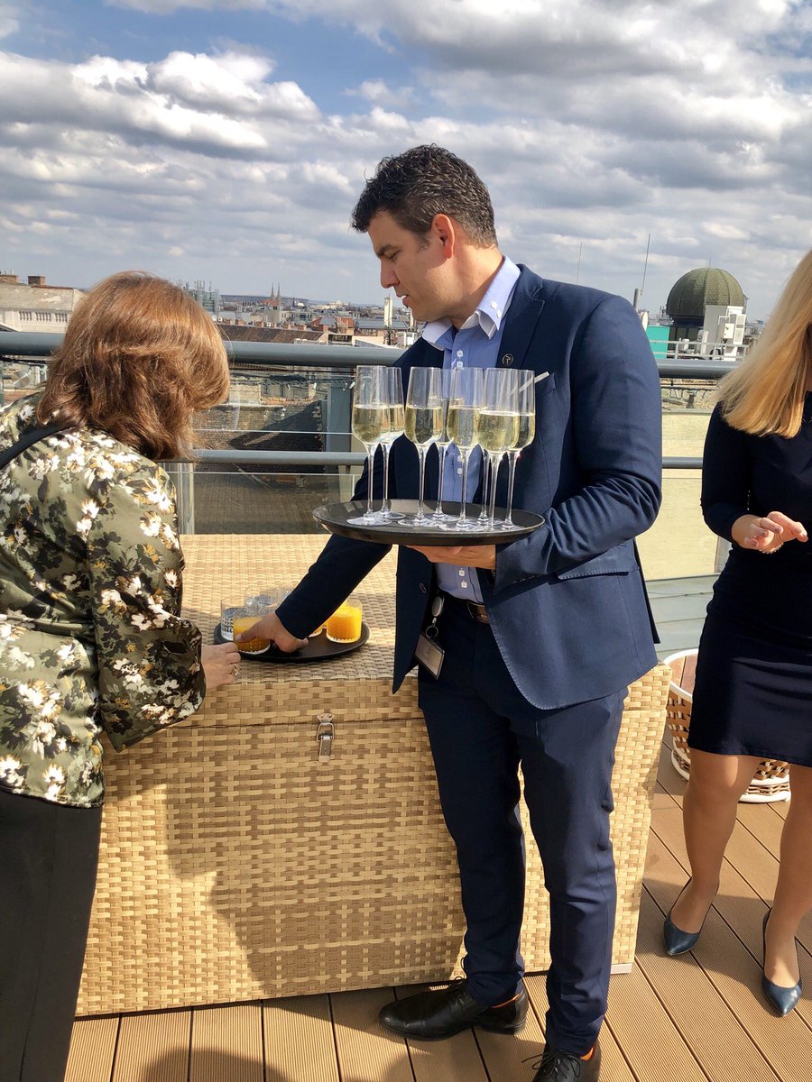 SonyaTravels365's tweet photo. In 2017 #ariahotelbudapest was voted the best hotel in the world by TripAdvisor. In 2018 #highnoteskybar was included on the list of the ten most beautiful rooftop terraces by #condenasttraveler #luxurytravel #aircanada #flytheflag #spiceofeurope @ednaaircanada https://t.co/mEqddSvWBF