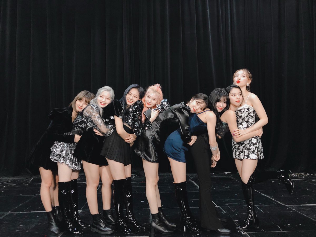 chaeyyo_O's tweet photo. 어제와 오늘은 #FeelSpecial 1등 받으면 행복해요 ㅜㅜ♡ 역시 우리 원스 제일 최고야-!! 💪 내일도 빠이팅!!❤️🍓 

#TWICE #트와이스 #FeelSpecial1stWin #FeelSpecial2ndWin https://t.co/ijRzMdYMma