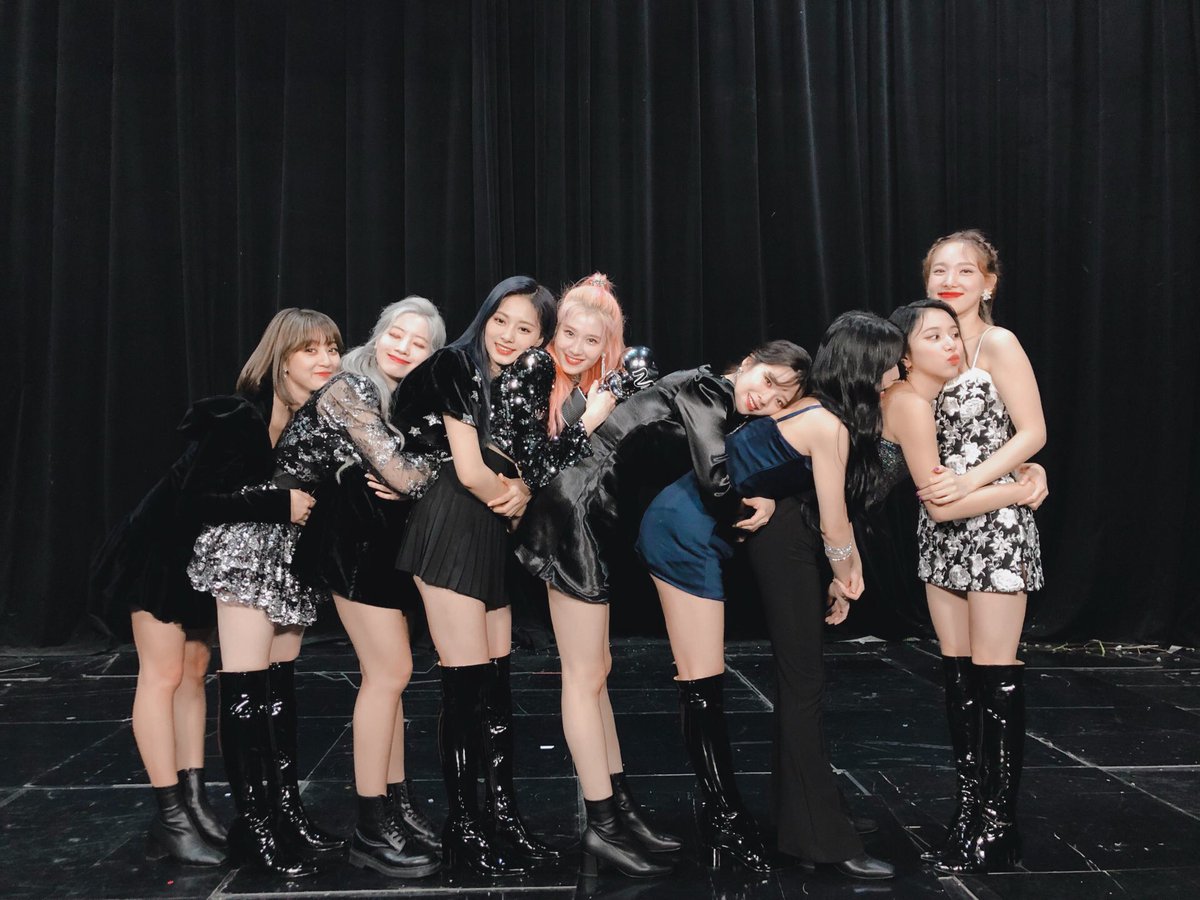 chaeyyo_O's tweet photo. 어제와 오늘은 #FeelSpecial 1등 받으면 행복해요 ㅜㅜ♡ 역시 우리 원스 제일 최고야-!! 💪 내일도 빠이팅!!❤️🍓 

#TWICE #트와이스 #FeelSpecial1stWin #FeelSpecial2ndWin https://t.co/ijRzMdYMma