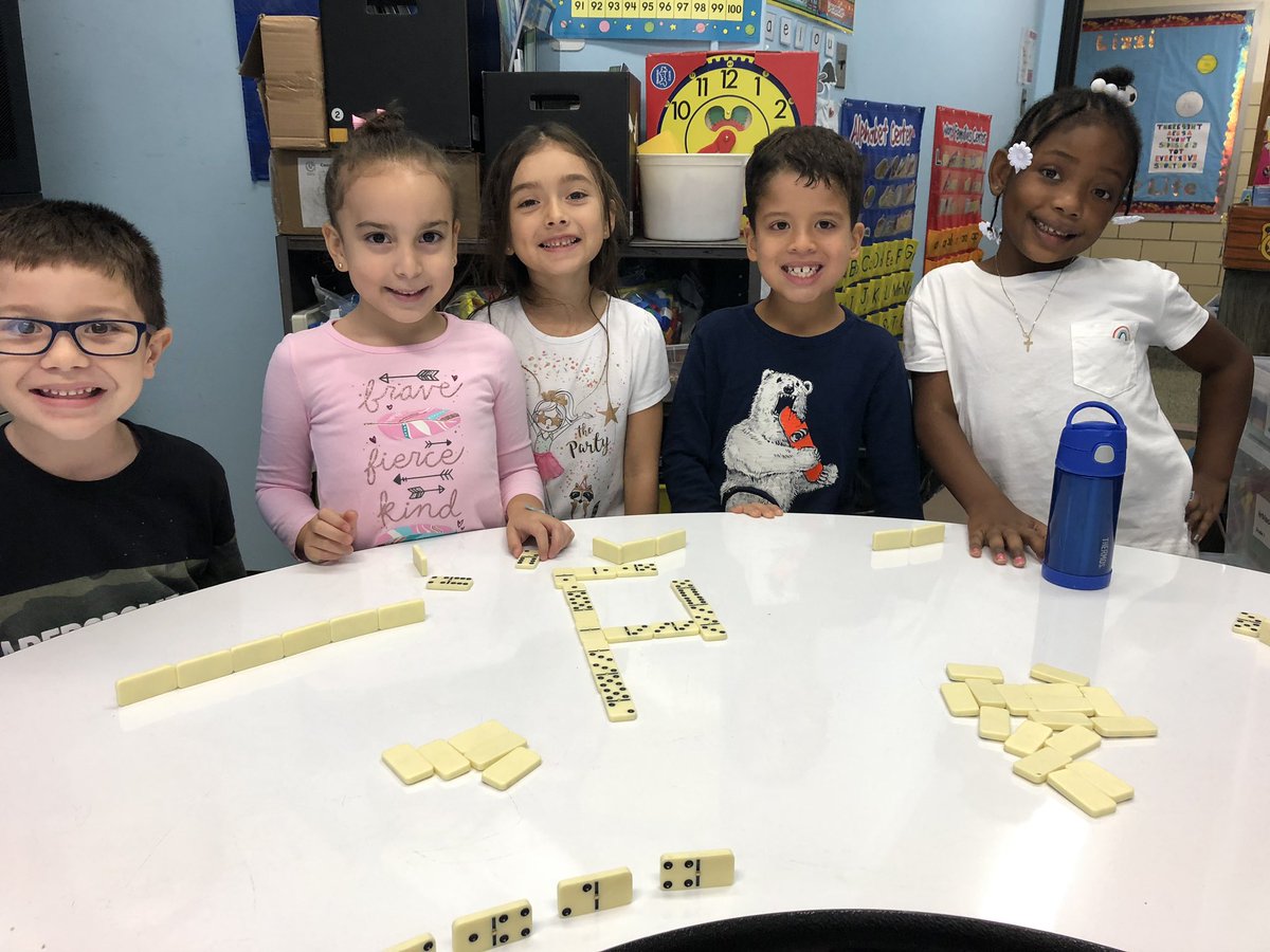 MrsJHouck's tweet image. Subitizing is best practiced with dot card patterns, like dominos! #conquermath @TacchiMiss