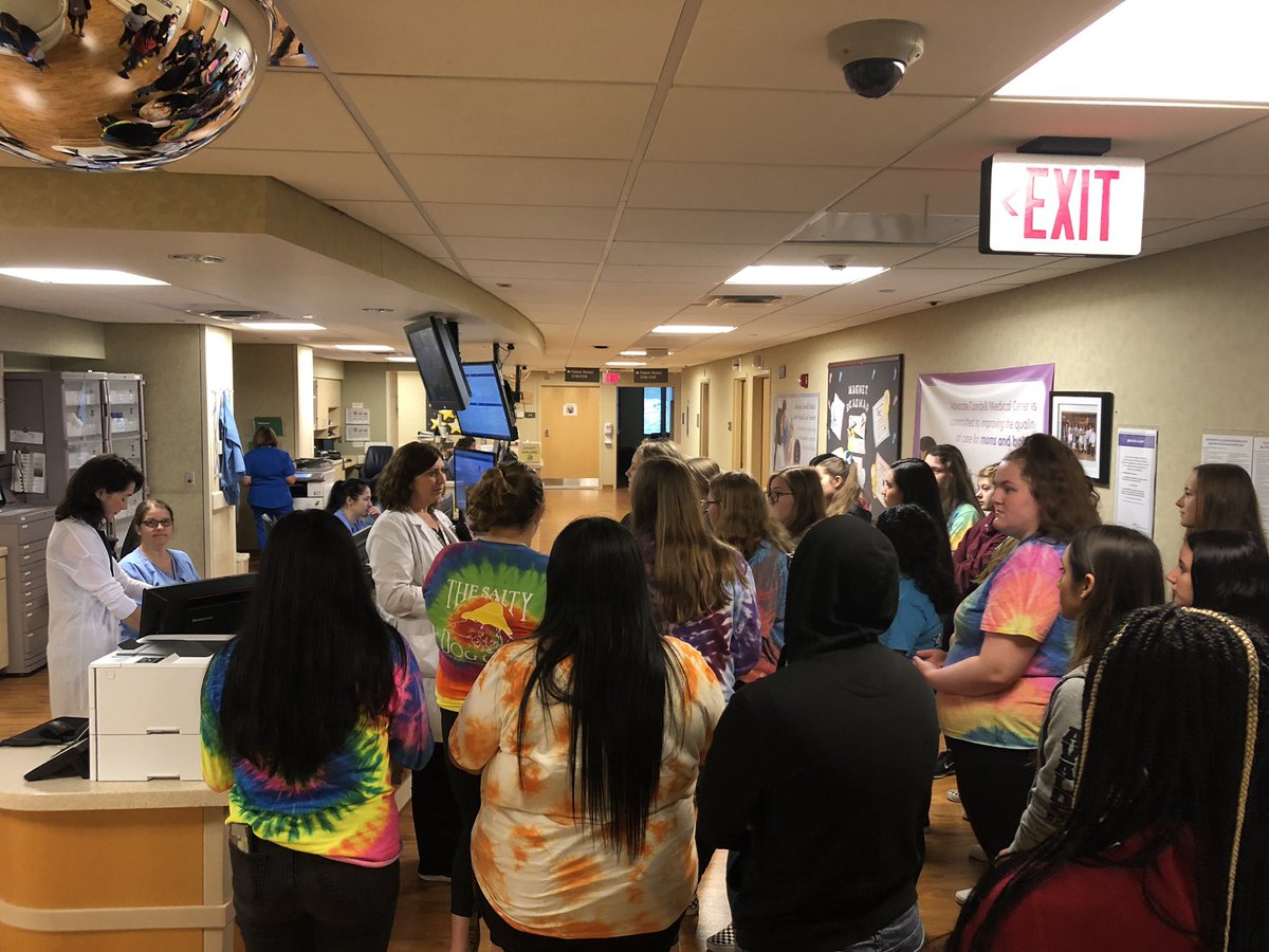 RT @KBenderSchwich: RT @cplaza127: Thank you @advocatehealth for hosting our Family Relations class & touring the new life center! #proudteacher because students ask great questions & reply with the knowledge they have gained in the classroom. #d127GetsR…