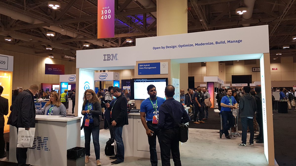 marian_ng's tweet photo. @IBMServices is at #AWSSummit Toronto.  Come hear from our experts on #multicloud and #designthinking and IBM Garage https://t.co/SYUIgD5Emo