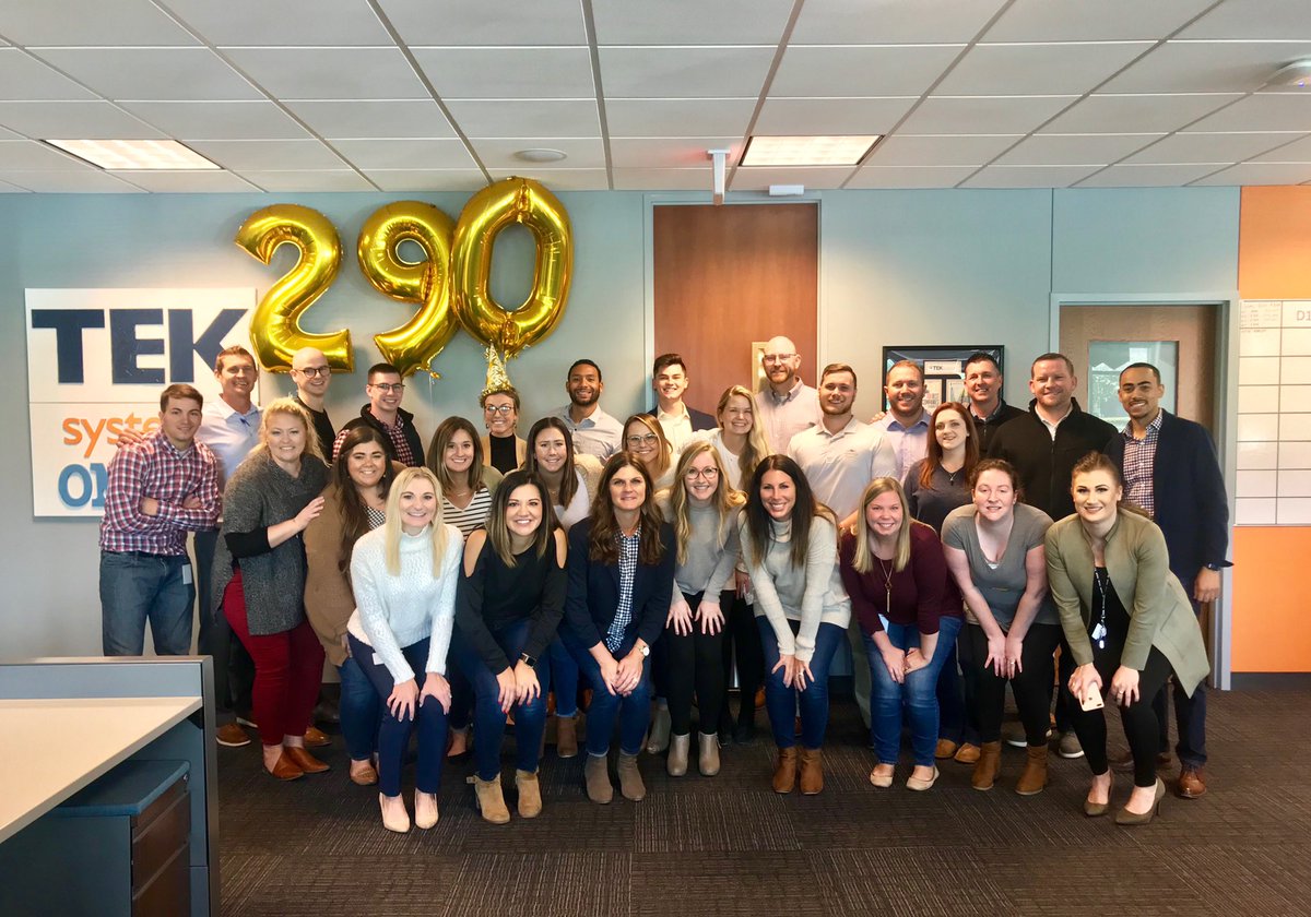 High in #TEKOmaha! Very humbling to be a part of the run this team is on. #leavingitallinthepit #Finish’em <a href="/AndyVanY1/">Andy Van Y</a>