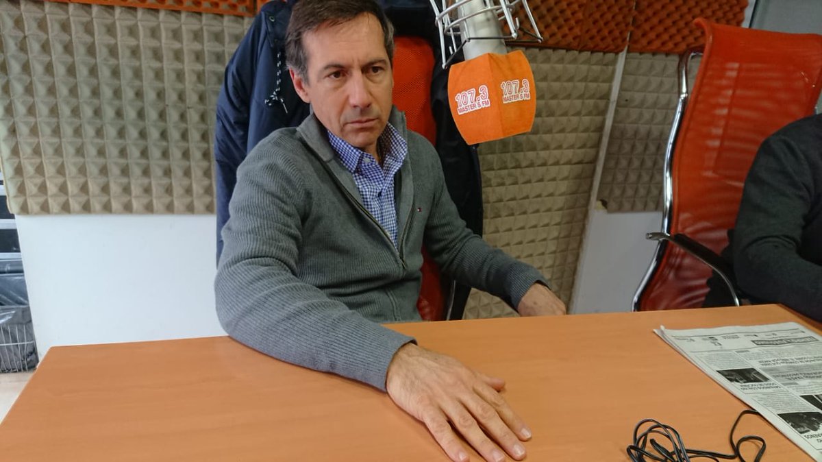 Enlamiraush's tweet photo. Luis Petcoff Naidenoff  senador nacional por la provincia de Formosa . https://t.co/qVeNz0HLiR