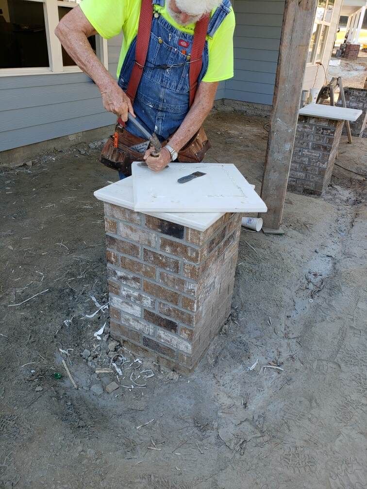 HabitatGwinnett's tweet photo. Busy morning at our build sites today. Our Thursday Crew is installing kitchen cabinets and mounting porch tops on the support beam at Shannon’s house! 🏠
#GwinnettBuild143
#GwinnettHabitat #Volunteer #SunshineandHammers #Community #KindnessIsASimpleThing https://t.co/5f9ZOgrKFu