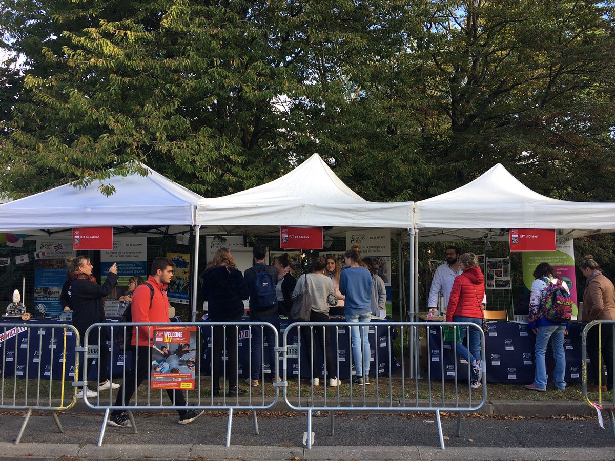 IUT_Orsay's tweet photo. [Welcome Day 2019]  

Les 3 #IUT @u_psud vous attendent à leurs stands pour vous présenter leurs #activités #we2019 ! #OSEZLIUT #DUT #licencesProfessionnelles @IUT_Orsay @IUT_Sceaux @IUTCachan @lesIUT https://t.co/FpprQxVkaZ