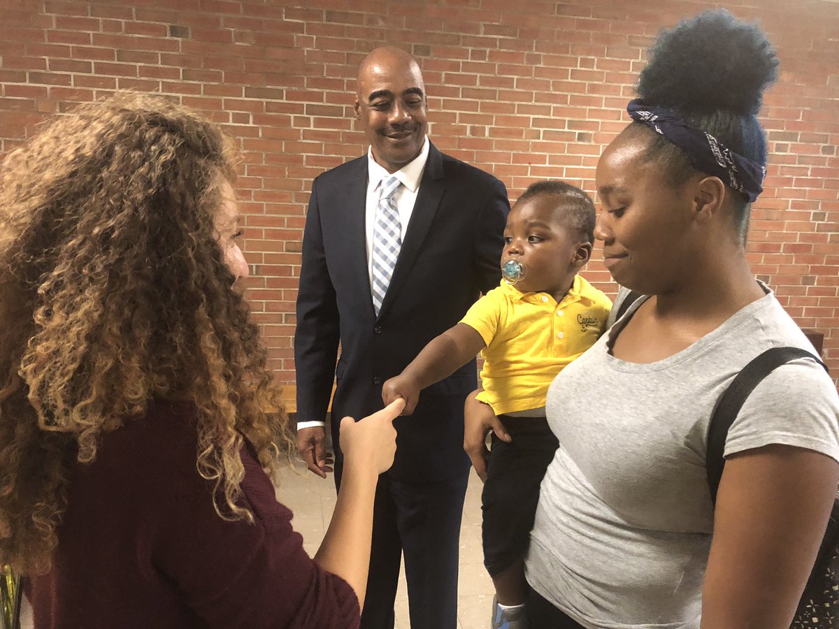 IAmNateNewman's tweet photo. GVSA’s Back To School Night was successful! #ParentsAreOurPartners #GVSAProud @colemanpgcps https://t.co/o57zZrniId