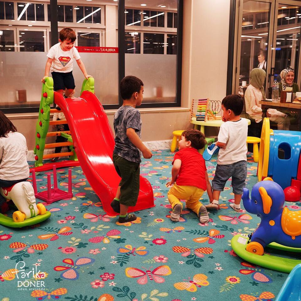 Siz akşam yemeğinin tadını çıkartın çocuklarınız da oyun alanının❣️
☎️ Ümraniye: (0552) 192 02 02 - (0216) 328 66 66
☎️ Başakşehir: (0212) 485 82 28 - (0549) 670 21 69