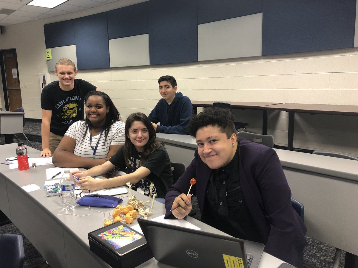 khs_tafe's tweet photo. KHS TAFE has an awesome first meeting this morning!!! https://t.co/vHbu8KAXc1