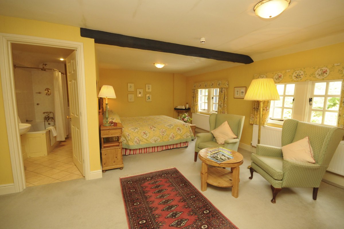 Great Inns of Britain (@thegreatinns) on Twitter photo Looking for a midweek treat?
Why not head to <a href="/PheasantBass/">The Pheasant Inn</a> for a 3 night midweek retreat - from £400 you can enjoy breakfast each day, prosecco on arrival and £90 towards dinner! 😍🍴
bit.ly/2lNHVK7 Looking for a midweek treat?
Why not head to <a href="/PheasantBass/">The Pheasant Inn</a> for a 3 night midweek retreat - from £400 you can enjoy breakfast each day, prosecco on arrival and £90 towards dinner! 😍🍴
bit.ly/2lNHVK7