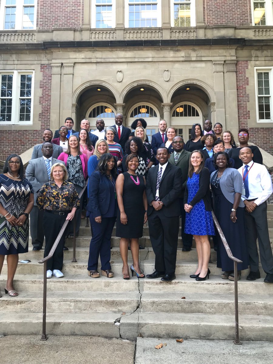 HSVk12's tweet photo. Celebrating our Assistant Principals this morning!  Thank you for your hard work and dedication-you truly make a difference in the lives of our students!
#NationalPrincipalMonth 
#FocusED2020 https://t.co/tBRYoyHHMF