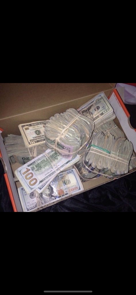 mark19562253's tweet photo. Who need $500 $200 $1400 $5000 I’m choosing randomly #sugardaddyneeded #sugarbabywanted #SugarDaddySerious #SUGAR #sugarmummyneeded #SugarBabies #SugarMama #sugarbaby Text me on Kik sugarbabywanted1 https://t.co/blZ3ZfIvaX