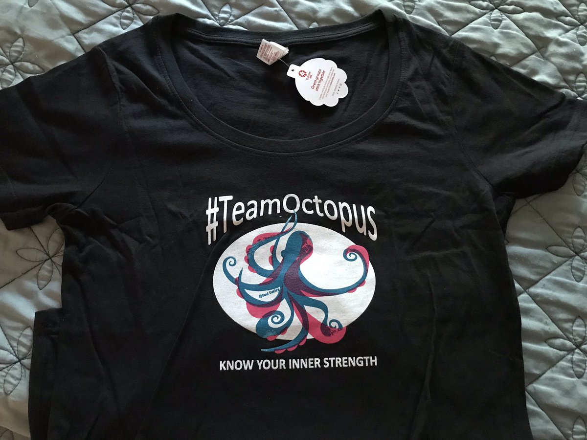 CynthiaSchwind's tweet photo. Yay! My #TeamOctopus shirt came today!! So excited! 🐙🐙@GreeceCentral @annbradenbooks #KnowYourInnerStrength #BookPosse https://t.co/8Fl4ck5b7t