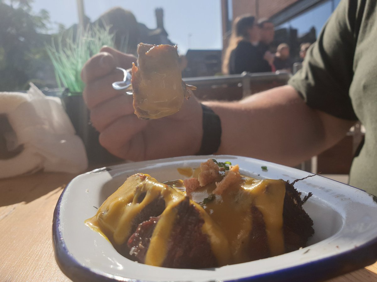 bettyflorence23's tweet photo. Celebrating my boyfriend's son's 17th Birthday at @thebeefyboys Hereford. Although I couldn't join in with the food, I still managed to be part of it and today's sunshine was a huge bonus! #suninseptember #beefyboys #gottaloveabeefyboyburger #beefburger #food #birthdaymeal https://t.co/v9uFSI7VUs